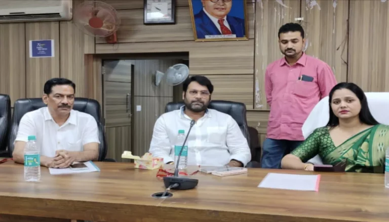 bd89a3ee66e7f2bdbea33a030511a28f3b414ae3c046f79e3d8ee5e66eefac50.0