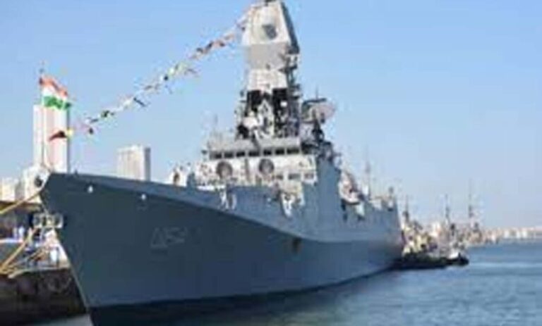 INS कोच्चि से लेकर INS मोर्मुगाओ तक, अरब सागर में