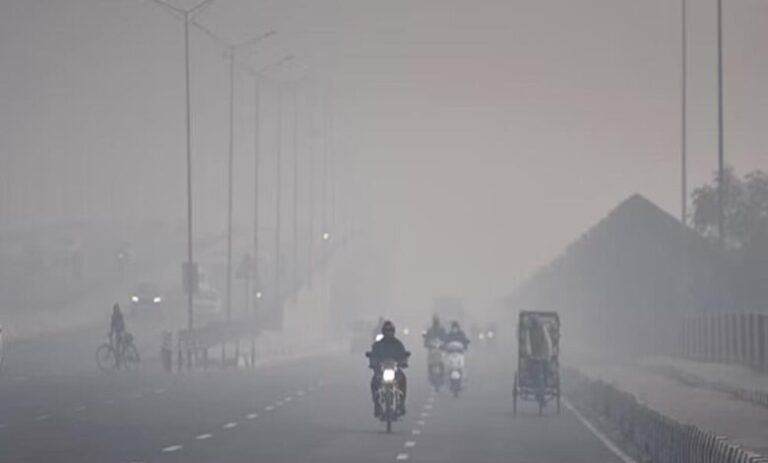 दिल्ली: 25-28 दिसंबर तक घने कोहरे का पूर्वानुमान