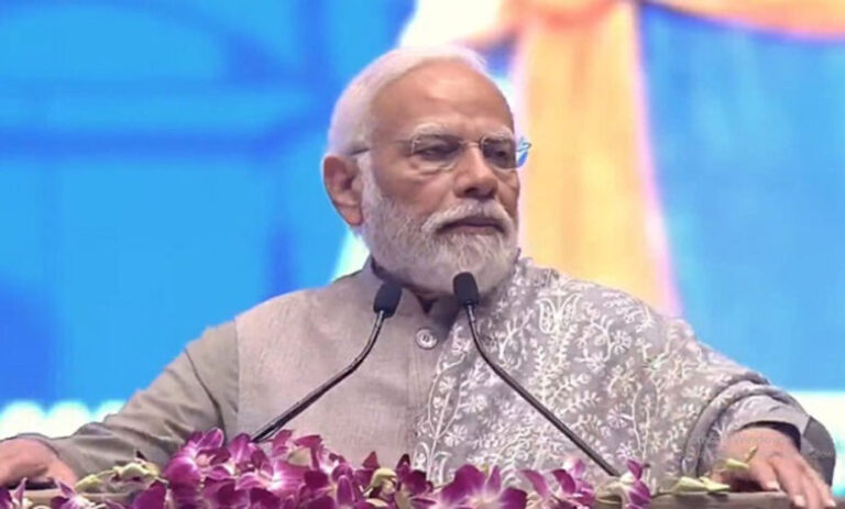 प्रधानमंत्री नरेन्द्र मोदी ने कहा- सिख गुरुओं ने भारतीयों को