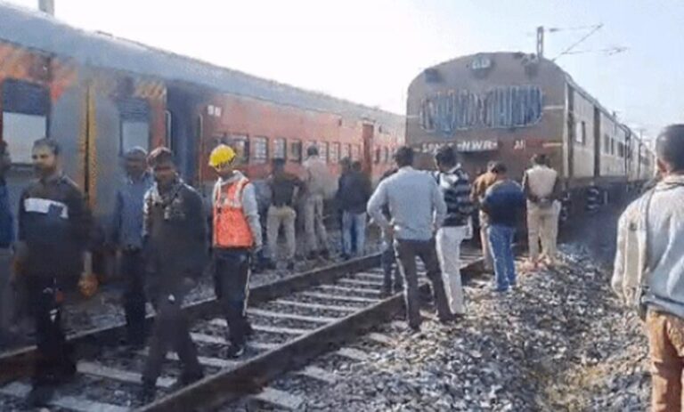 रेलवे बोला - अजमेर यार्ड में ट्रेन के खाली डिब्बे