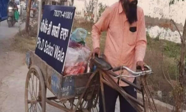 4 मास्टर डिग्री वाले संदीप क्यों आलू-प्याज बेचने को मजबूर,