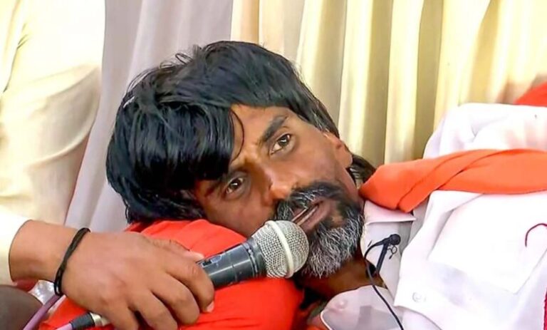 मुंबई में मनोज जरांगे 26 जनवरी से अनिश्चितकालीन अनशन शुरू