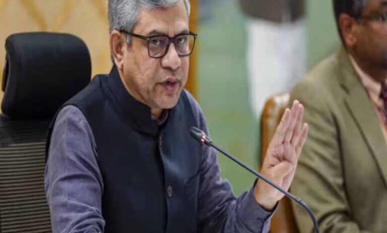 रेल मंत्री ने दी खुशखबरी; रेलवे में डेढ़ लाख पदों