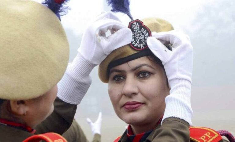 गणतंत्र दिवस के अवसर पर 1,132 कर्मियों को वीरता और