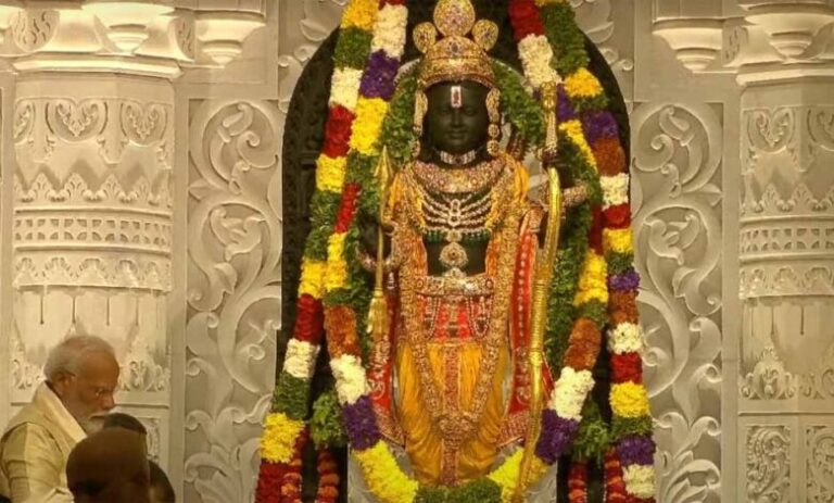 रामलला प्राण प्रतिष्ठा की फोटोज PM मोदी ने शेयर की,